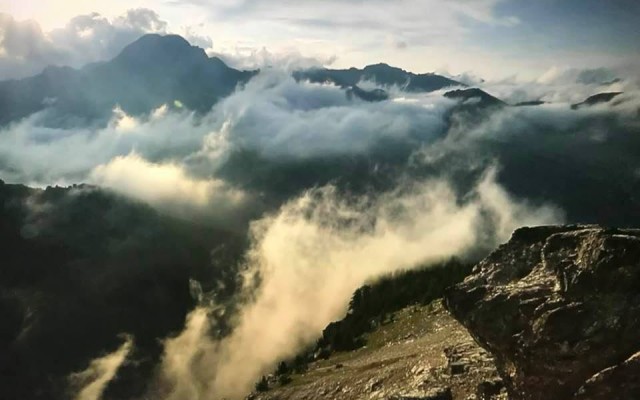 Naïs in the land of wolves