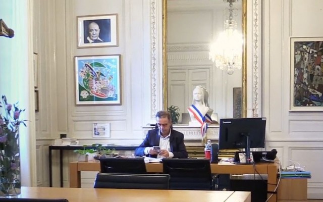 Bordeaux, premiers pas d’un maire écolo