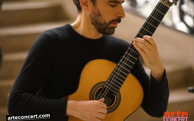 Fouchenneret, Salque & Jouve avec Sadeck Waff dans Paris sur Mesure