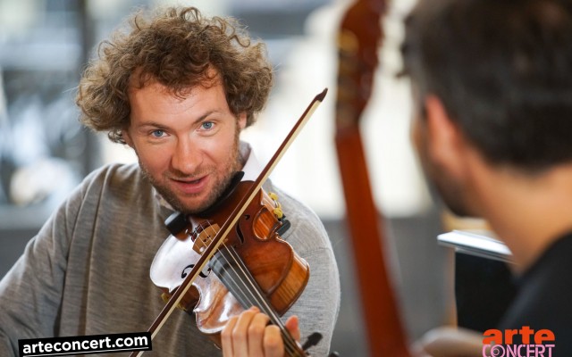 Fouchenneret, Salque & Jouve avec Sadeck Waff dans Paris sur Mesure